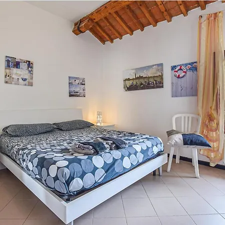 2 Bed-sleeps 6-aircon-town Centre-free Parking * Montagnana (Veneto)