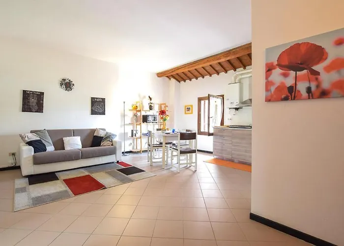 2 Bed-sleeps 6-aircon-town Centre-free Parking *