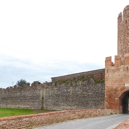 Apartment 2 Bed-sleeps 6-aircon-town Centre-free Parking Montagnana (Veneto)