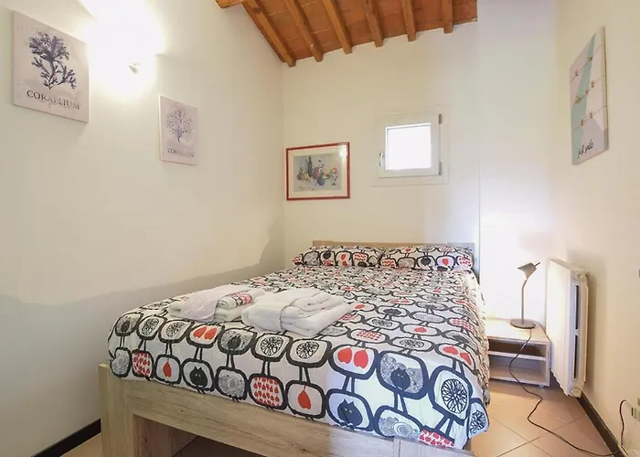 Апартаменты 2 Bed-sleeps 6-aircon-town Centre-free Parking *